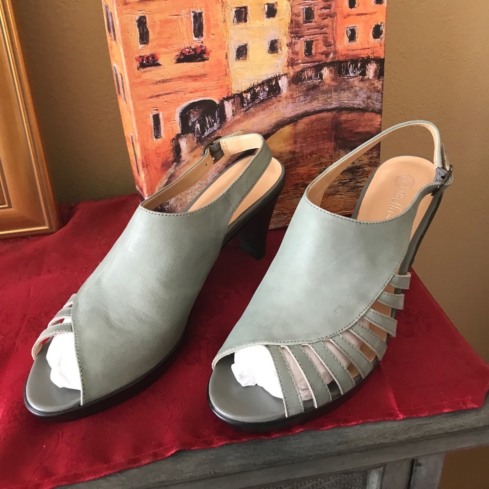 PRICE REDUCED Bella Vita Heels Size 8WW